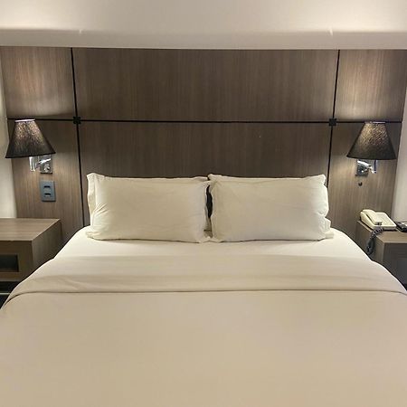 Slaviero Curitiba Centro Hotel Екстериор снимка